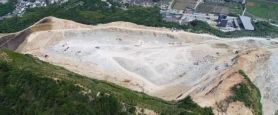 绍兴义峰山被指放射性石料流向民居,回应:暂停开采全面调查