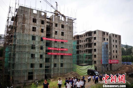 三峡坝区拆除违法建筑拆除违法建筑占地1900平方米