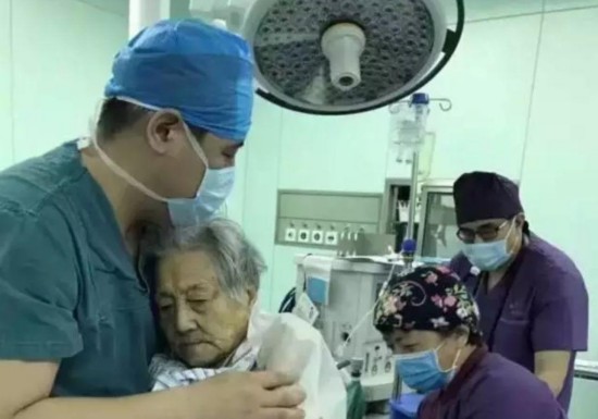 点击进入下一页