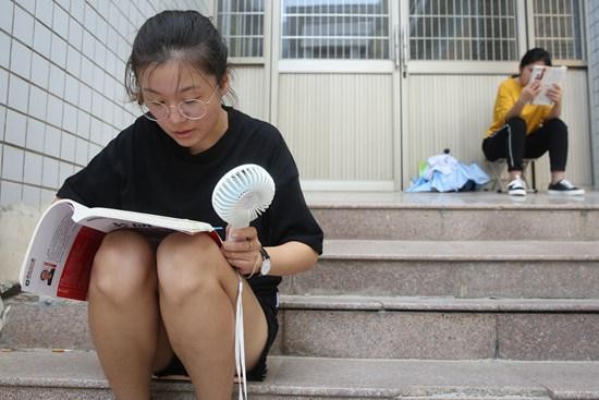 95后大学生兴起炒币热:我们是有妄想症的大学生