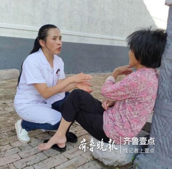 排解群众心理障碍，寿光心理医生入户进行心理疏导