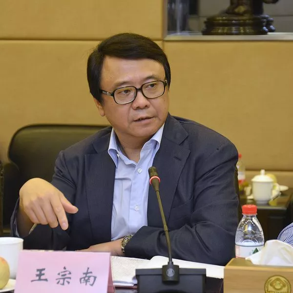 这些厅官使国家利益遭受损失:有人挪用公款1.95亿