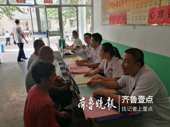 排解群众心理障碍，寿光心理医生入户进行心理疏导