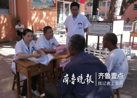 排解群众心理障碍，寿光心理医生入户进行心理疏导
