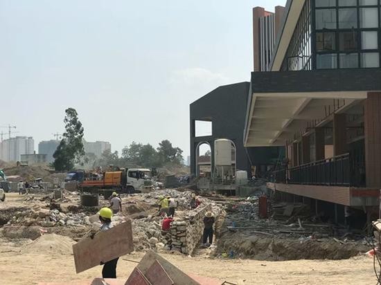 8月23日临桂校区内施工场景。 家长供图