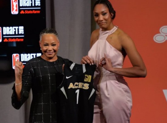 嫌钱少？球员工会不认同wnba最新提案 顶薪涨至110万美元_WNBA球员薪金差距_WNBA球员低薪现状