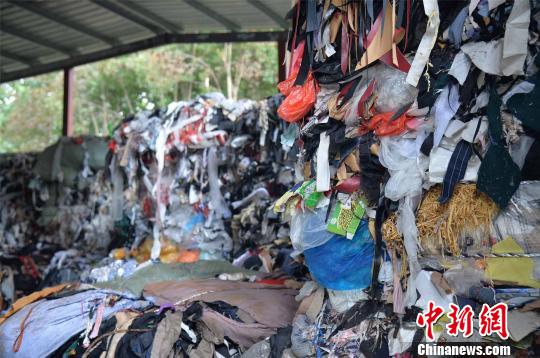 杭州余杭警方铲除一强买废布料涉恶团伙抓获9名嫌疑人