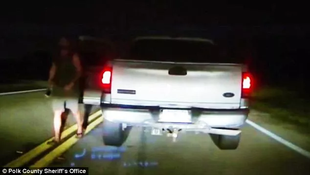 美国男子施暴被反杀 律师解读:毫无疑问是正当防卫