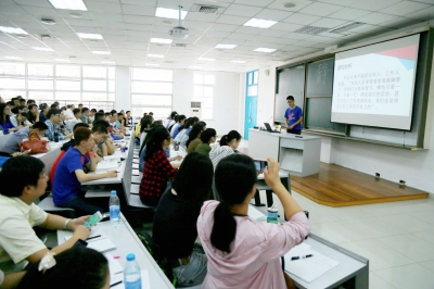 让学生走上讲台讲课