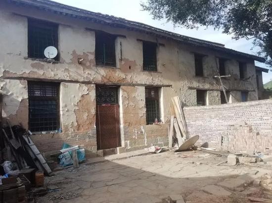  王小英在村里的家（图片来源：北京青年报）