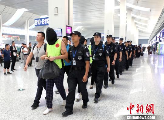 兰州警方打掉“套路贷”团伙资金流高达3亿元