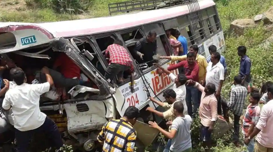 图为事故现场。（来源：印度ANI）