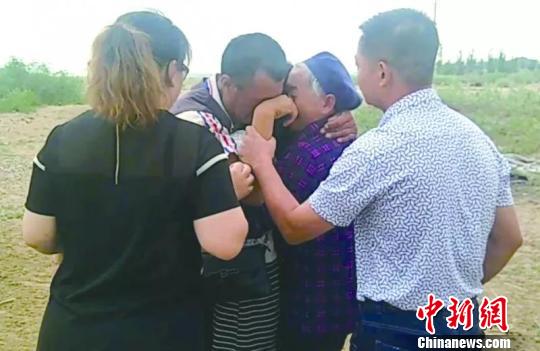 男子因没挣到钱24年无颜回家父母寻儿多年