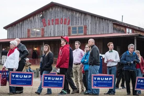 ▲2016年大选支持特朗普的众多农民如今正在向特朗普施加压力。（盖帝图像）