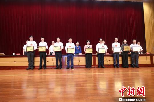 福建光彩事业曹德旺个人捐款最多闽商慈善逐渐系统化