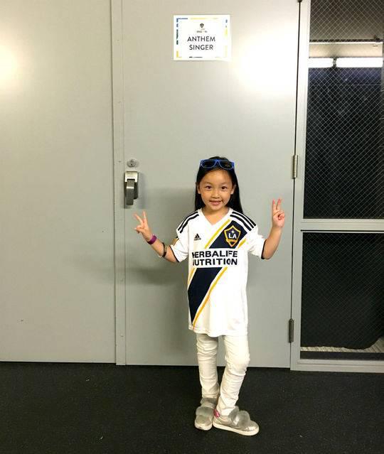 Malea身穿银河队球衣