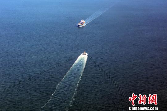 烟台空中巡航保障“十一”黄金周水上安全（图）