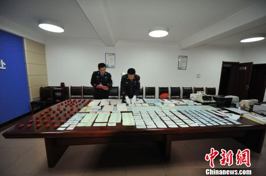 兰州铁警捣毁制“网络招揽”假票证窝点查获假票3万余张
