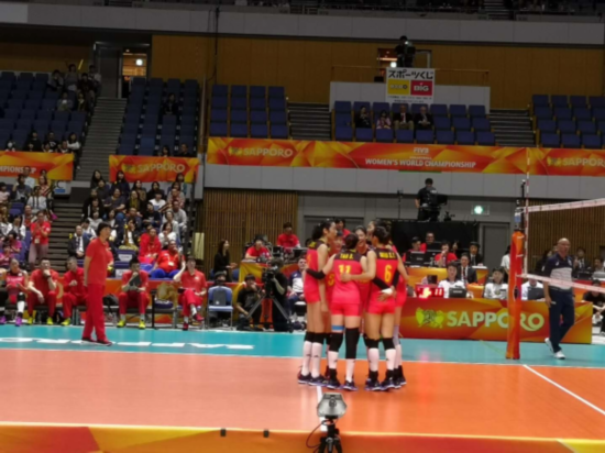 女排世锦赛中国姑娘首秀 万万没想到火的可不止她们