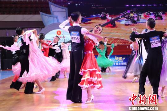 国际上一些职业选手也来参加比赛 华子宾 摄