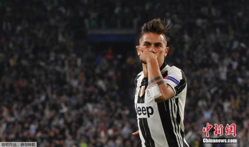 资料图：C罗的到来，对尤文小将迪巴拉来说意义非凡。