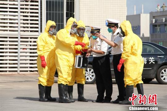 广东湛江举行口岸核生化因子突发事件应急处置演练