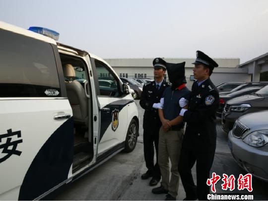 浙江衢州公安机关从加纳成功缉捕一名红通逃犯