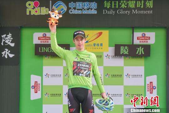 环海南岛公路自行车赛第五赛段：恒翔车队吕先景拿下圆点衫