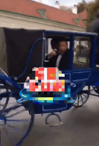 唐嫣罗晋婚礼马车乐队豪华进场 孙坚胡歌帅气亮相