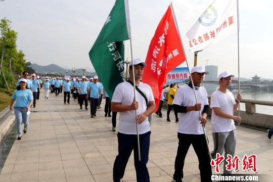 广东潮州万人巡河守护侨乡水脉