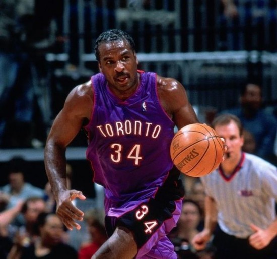 历史上的今天:悍将轰57分 诺天王成外籍得分王