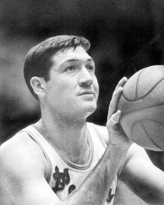 历史上的今天:悍将轰57分 诺天王成外籍得分王