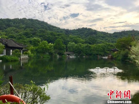 浙江部署污染防治攻坚战：让蓝天白云绿水青山成为常态