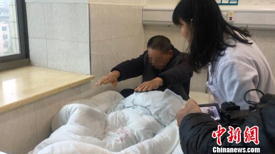 长沙一男子感冒药吃上瘾十年吃了近三万粒