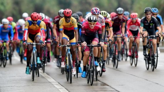 环福州自行车赛S3 达维尼奥克从吕先景手中抢走黄衫