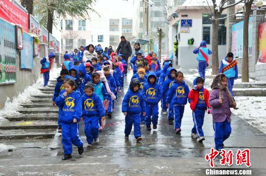 西宁出新政严控中小学生作业时长