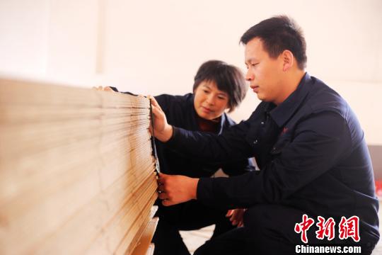 江西山村扶贫见闻：贫困户当“厂长”
