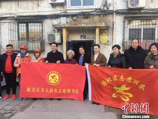 臧岚：七旬老人做公益超1万小时晚年夙愿志愿者薪火相传