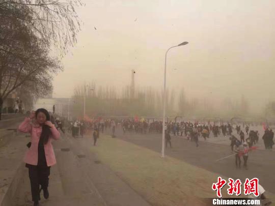 甘肃多地仍污染严重河西地区成风沙袭击重点区域