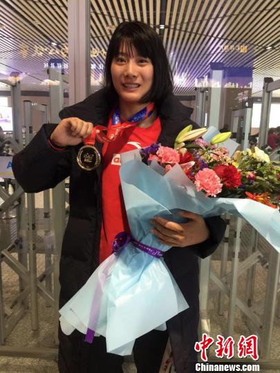 世界女拳王汪丽娜回黑龙江调整期待奥运会上能夺奖