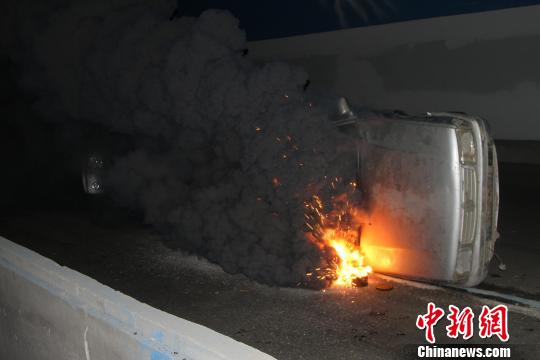 西藏消防首次开展隧道灭火救援演练提升战勤能力