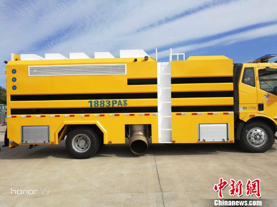 为应对寒潮广东首次引入高速燃气流除冰“神器”