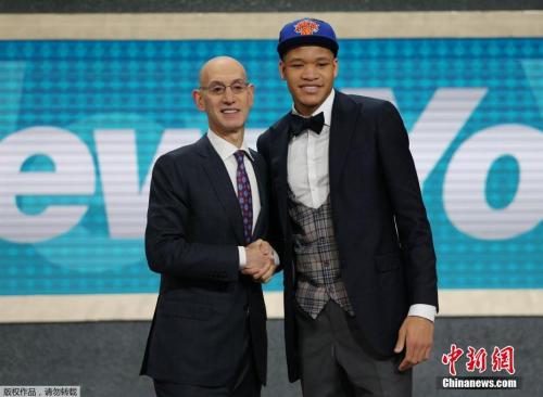 兰德尔砍下三双带领球队走出连败阴霾