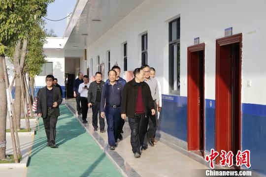 行政执法人员常被误解诬告廉政监督员为其“打气撑腰”