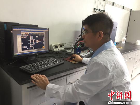 青年科学家官轮辉：面向经济主战场研制新能源电池材料