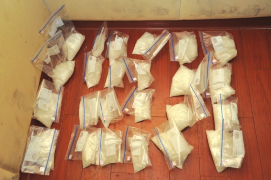 　　民警缴获的毒品。　　图片由娄葑派出所提供
