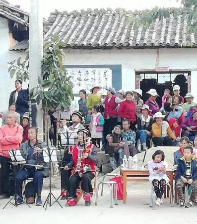 这一抱，看哭了很多人……
