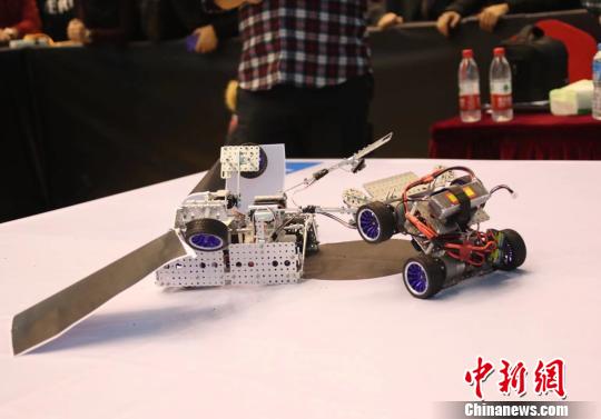 机器人“铁人三项”首次亮相2018第二届全国竞技机器人邀请赛