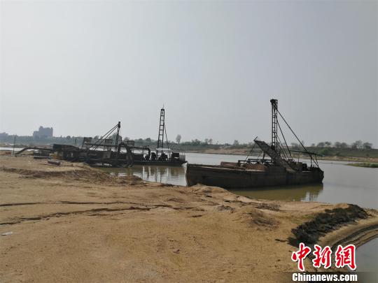 一个家族式非法采砂犯罪团伙被麻城警方摧毁 警方供图