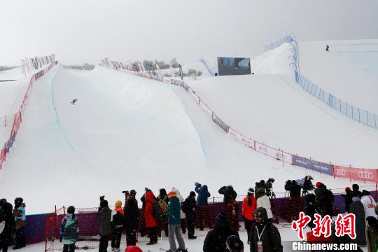 2018FIS自由式滑雪及单板滑雪U型场地世界杯中国选手张可欣夺冠